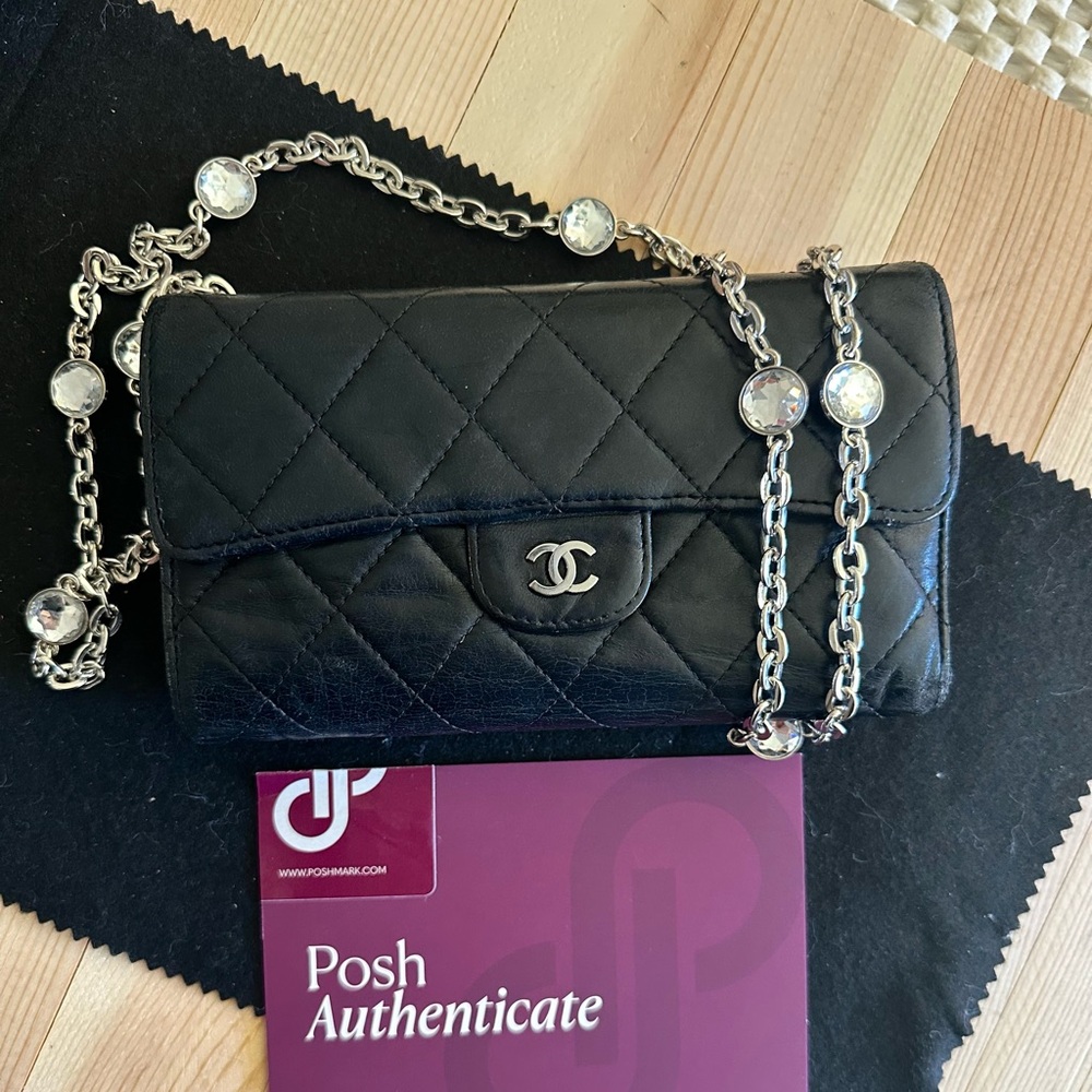 24 hr sale Chanel  Lambskin Classic Flap Wallet with coa box unbranded chain